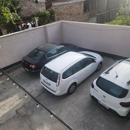 Csikos Apartment 克卢日-纳波卡 外观 照片