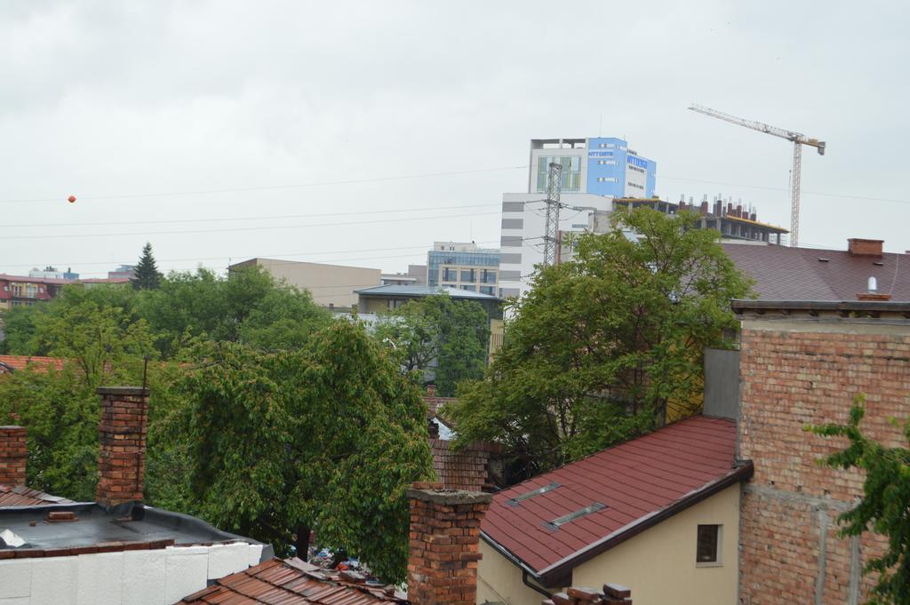 Csikos Apartment 克卢日-纳波卡 外观 照片