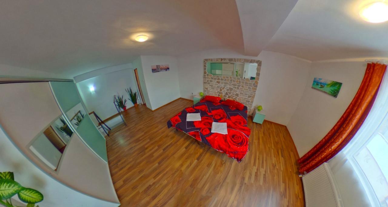 Csikos Apartment 克卢日-纳波卡 外观 照片